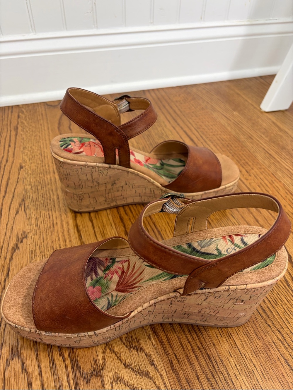 b.o.c. Corrie Cork Platform Wedge Sandal (10) - Picture 6 of 8